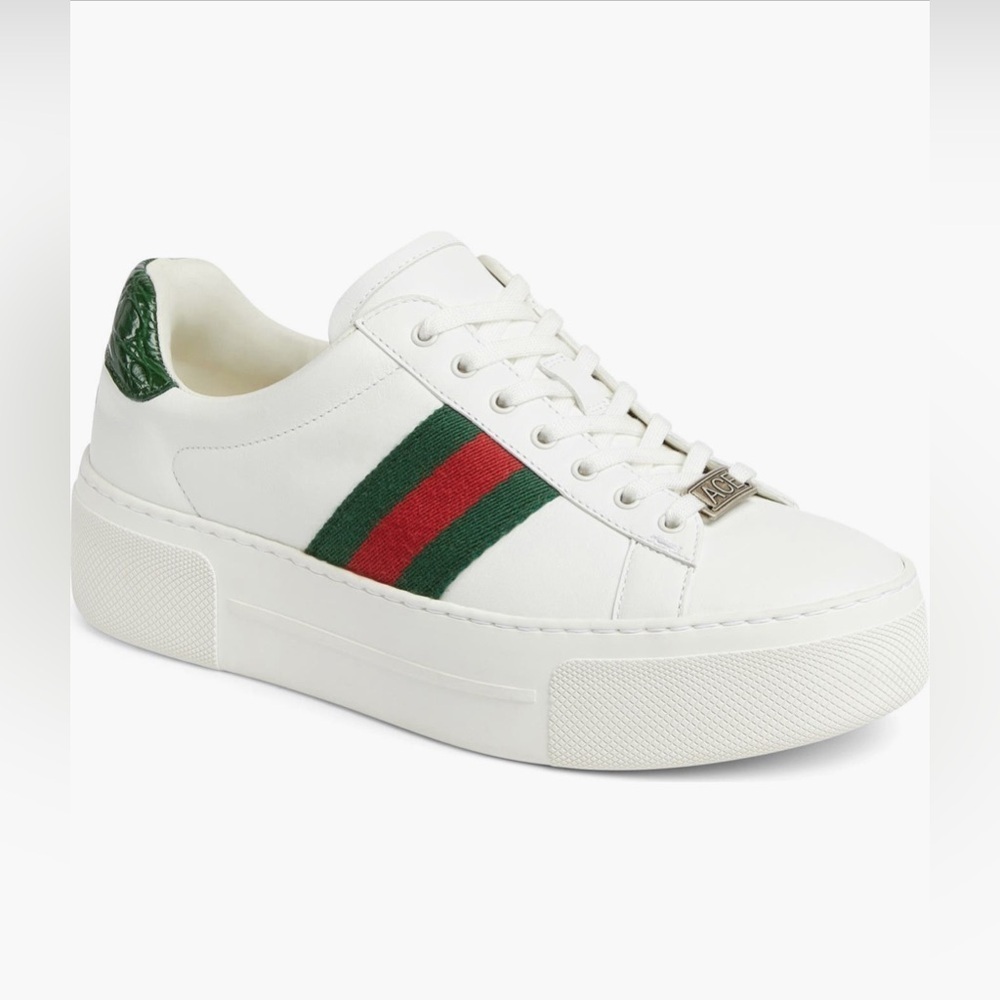 Gucci
Men's Gucci Ace Leather Sneakers